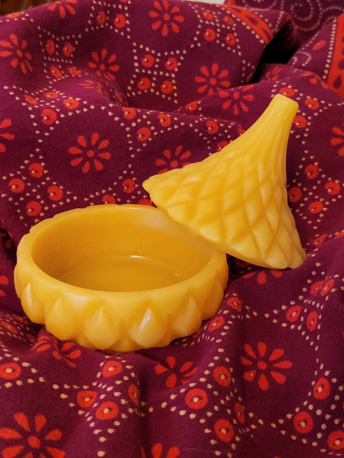 Beeswax Pots