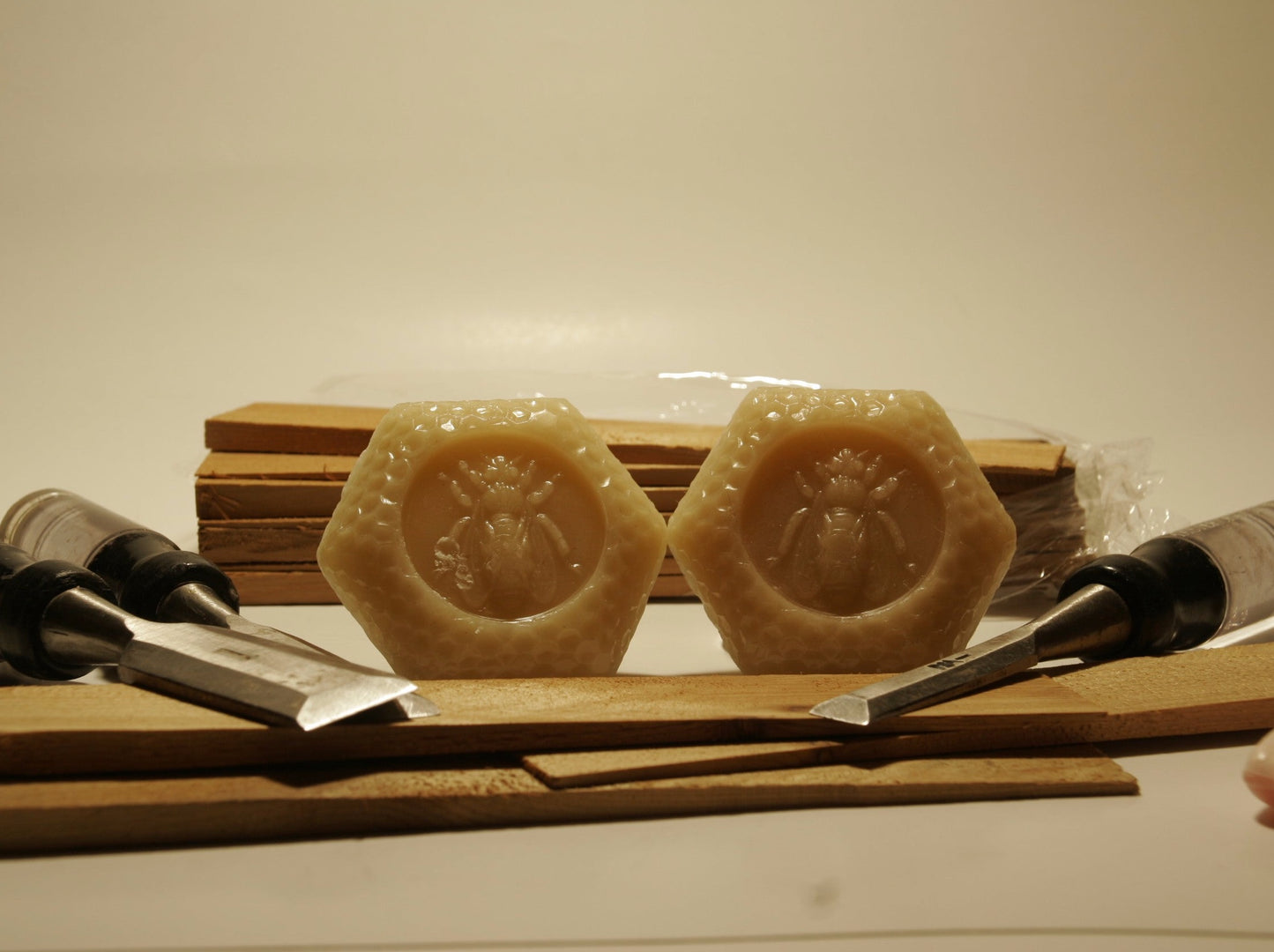Beeswax Puck (4oz)