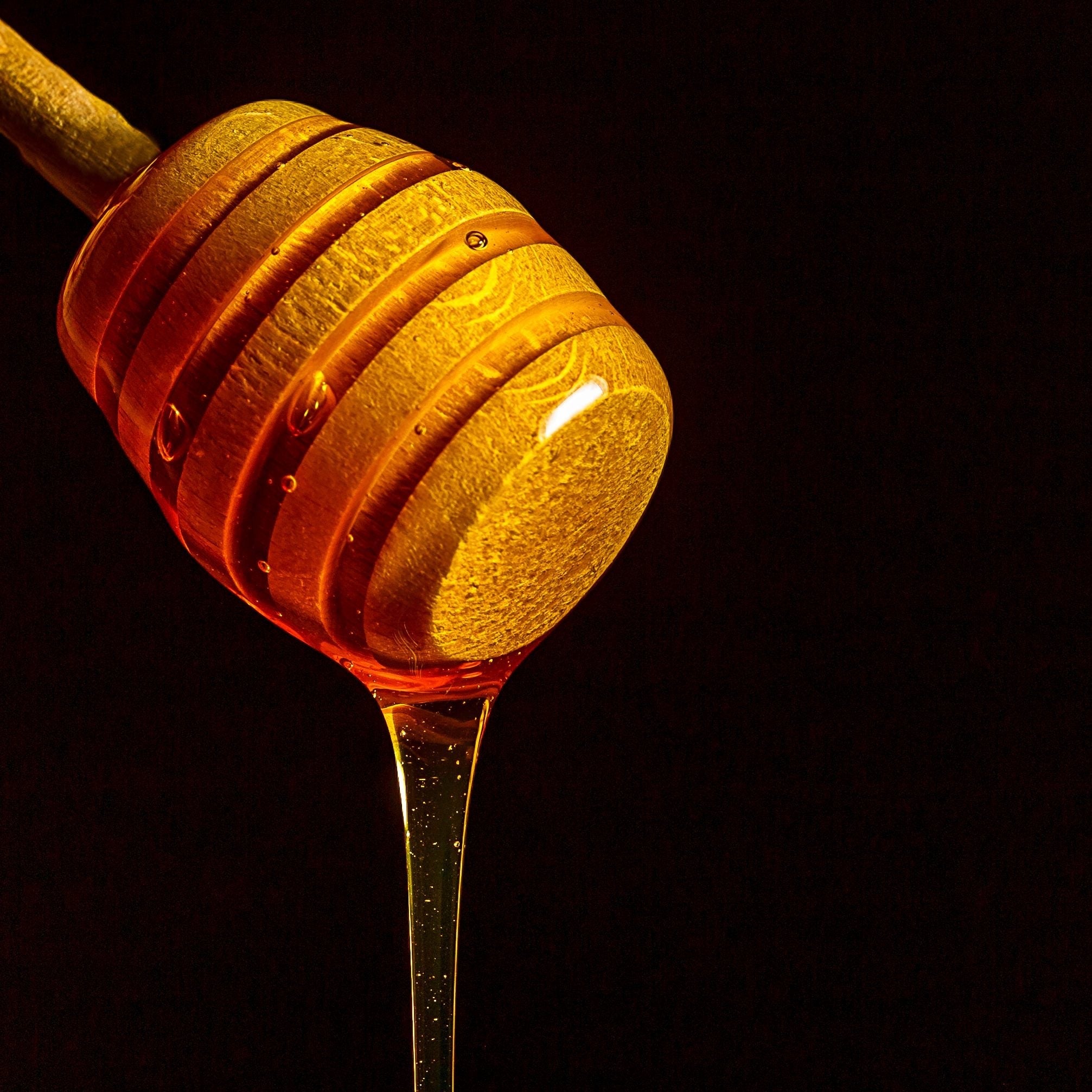 Honey Dippers: A brief history and guide – The John Russell Honey Company